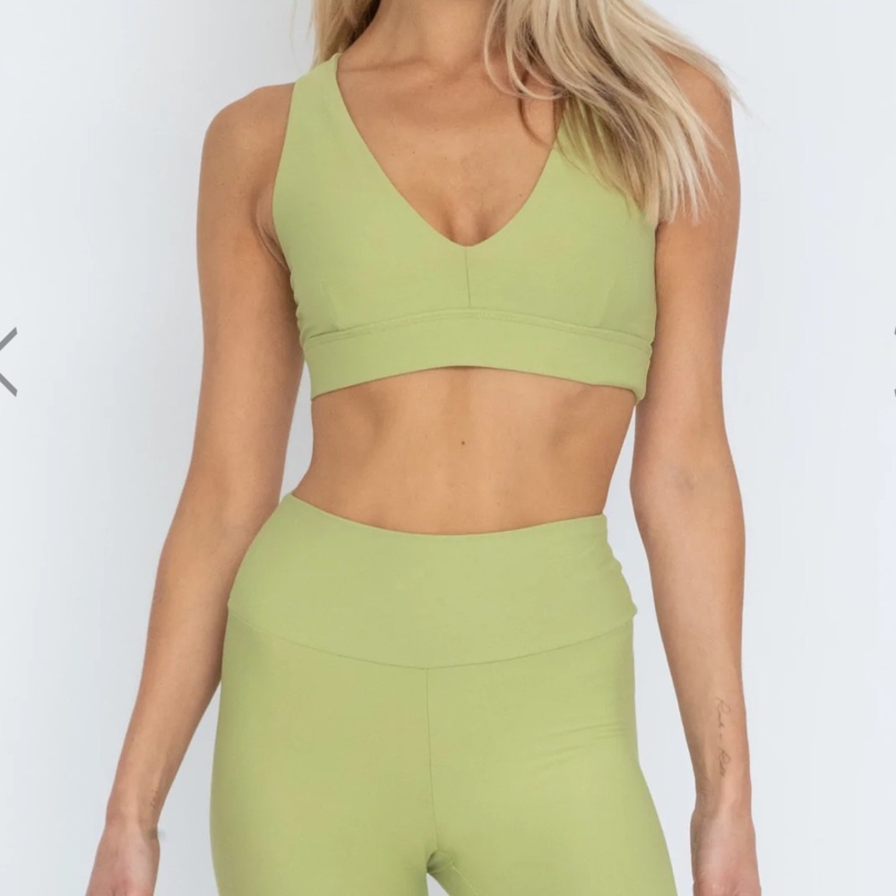 SKATIE - Max Sports Bra - Envy